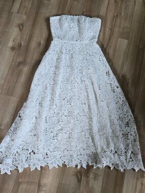 BB Dakota White Floral Lace Corset-Style Midi Dress – Size 2